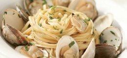 Almejas a la marinera con pasta