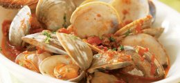 Almejas a la marinera con tomate